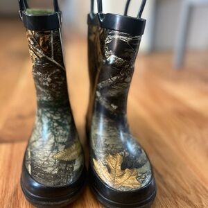 Magellan Outdoors Kids Camouflage Boots